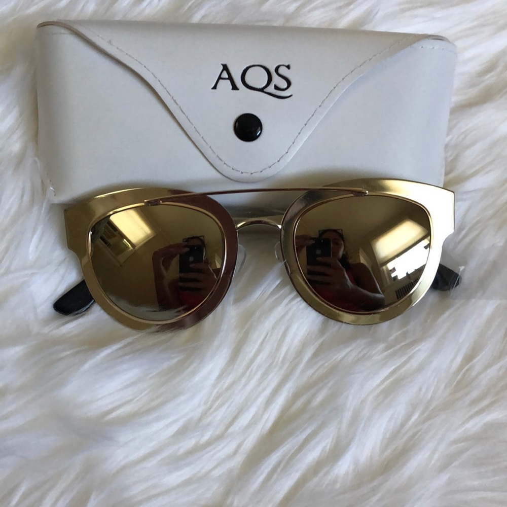 Aviator polarized sunglasses